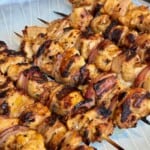 Cooked chicken skewers